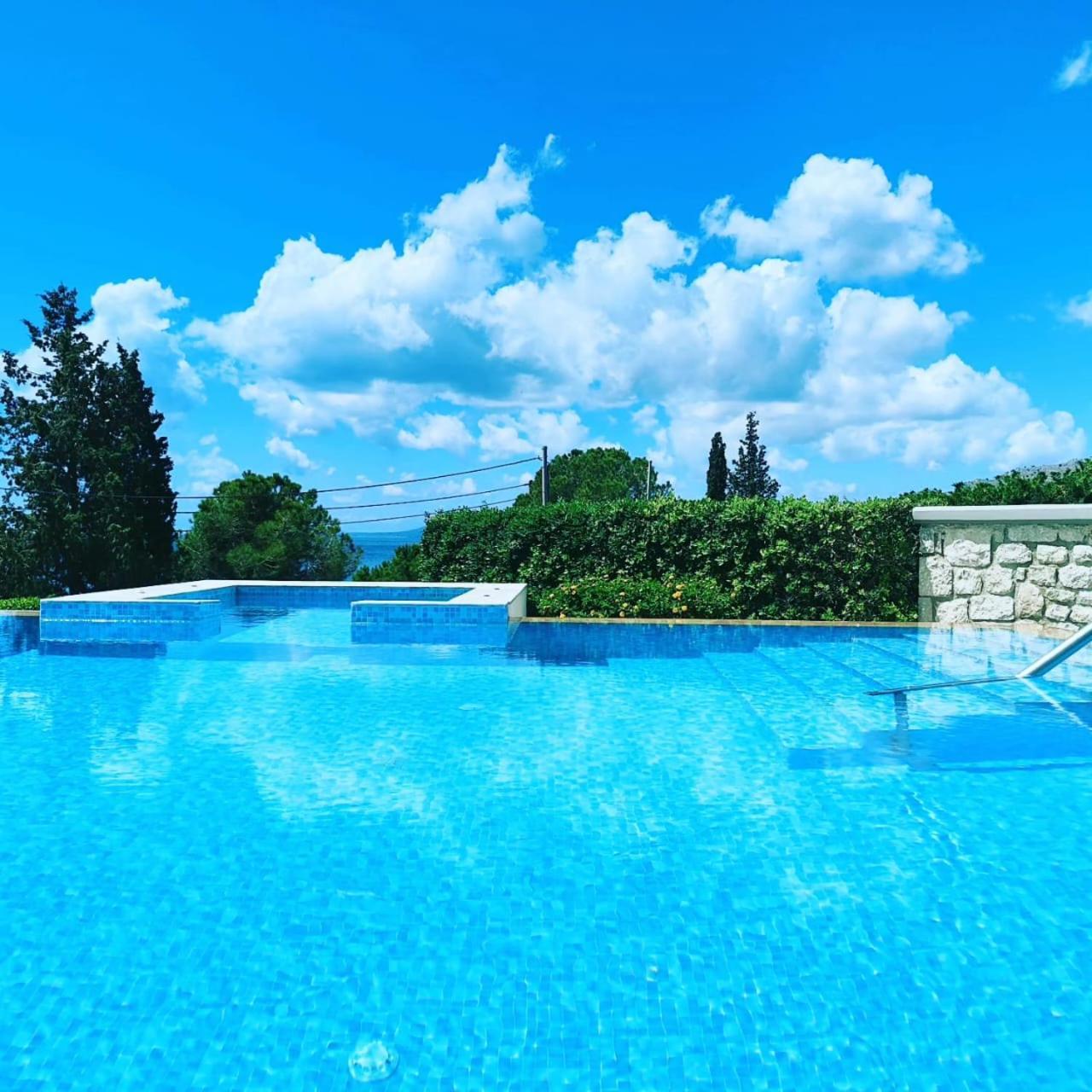 Villa Costamare - Enjoy Lazy Days On The Private Pool-Jacuzzi Pefki Exterior foto